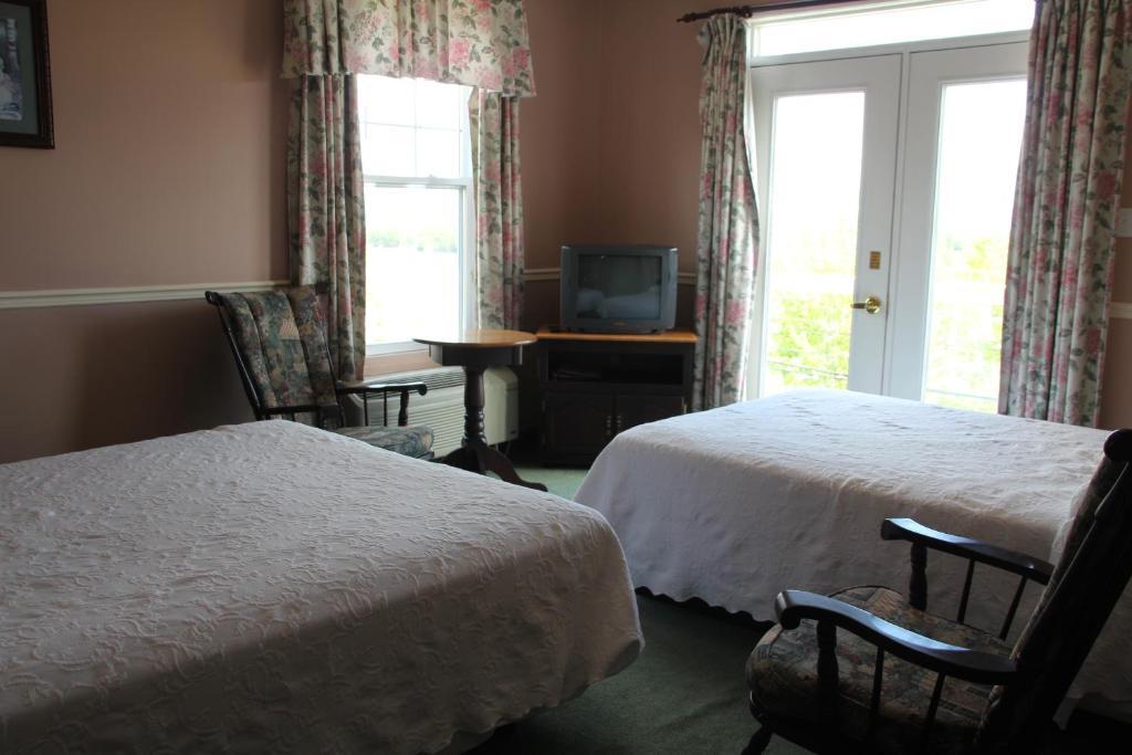 Lynwood Inn Baddeck Inlet Szoba fotó